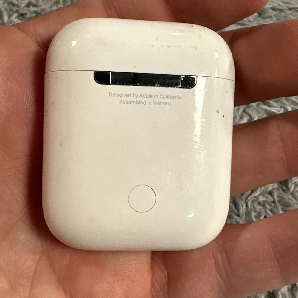 Genuine Apple AirPods Charging Case Only For Models: A1602 A1523 A2031 A2032